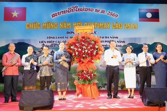 Thắm tình hữu nghị Việt - Lào