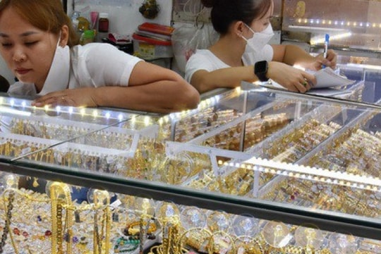 Cập nhật 08:30 sáng 11/04/2026: Giá vàng giảm 0,3 triệu đồng, riêng PNJ đi ngang