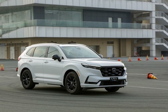 Giá xe Honda CR-V 2026 mới nhất: Ưu đãi 50% lệ phí trước bạ trong tháng 4
