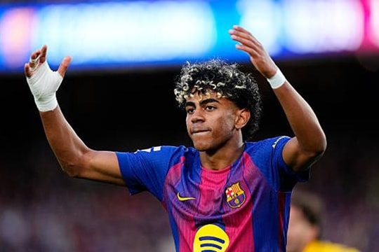 Barcelona hủy diệt Espanyol 4-1: Lamine Yamal đi vào lịch sử trong ngày Ferran Torres rực sáng