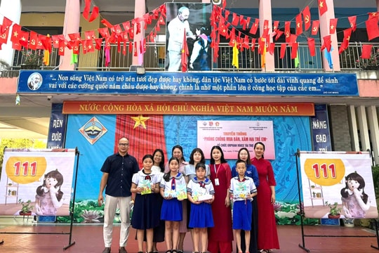 Tuyên truyền “Phòng chống mua bán, xâm hại trẻ em”