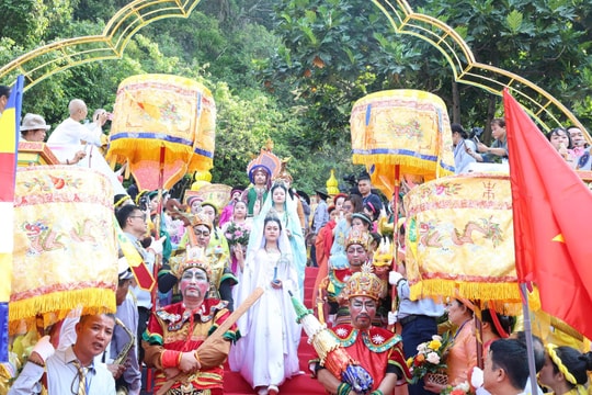 Ngũ Hành Sơn: Phát triển du lịch văn hóa tâm linh