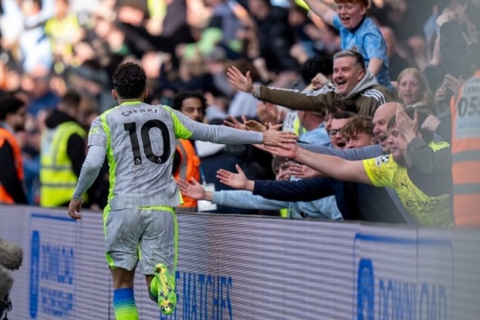 Rayan Cherki bùng nổ giúp Man City nhấn chìm Chelsea: Kiến trúc sư mới kế thừa De Bruyne
