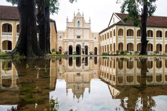 Về Tiểu chủng viện Làng Sông