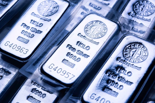 Giá bạc hôm nay 13/4/2026 giảm đồng loạt