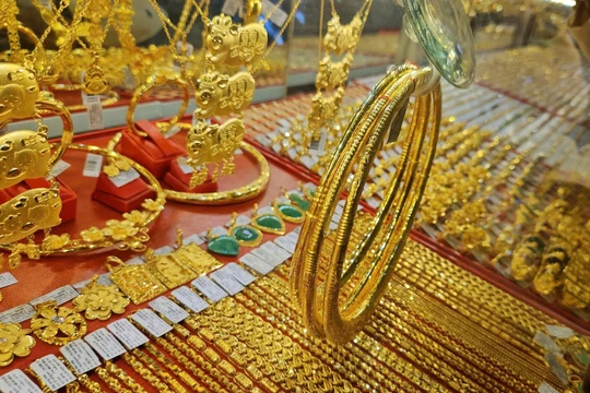 Giá vàng hôm nay 15/4/2026: Giá vàng SJC, vàng nhẫn, giá vàng 24K và vàng thế giới thứ 4