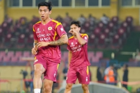 HLV Polking và bài toán Đoàn Văn Hậu: Chìa khóa giúp CAHN xây chắc ngôi đầu V.League