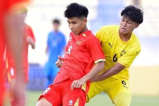 Chuyên gia Malaysia thừa nhận bóng đá nước nhà tụt hậu, khuyên học hỏi mô hình Việt Nam