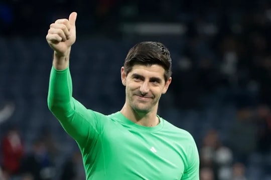 Thibaut Courtois dẫn đầu danh sách 15 thủ môn xuất sắc nhất thế giới của The Athletic