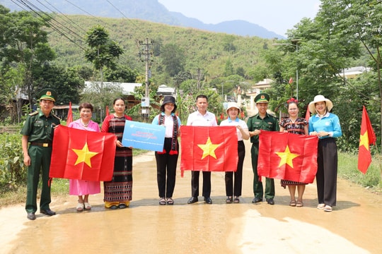 Phụ nữ Đà Nẵng hướng về đồng bào vùng biên