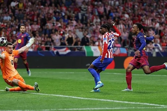 Barcelona thắng Atletico Madrid 2-1 nhưng vẫn cay đắng rời Champions League