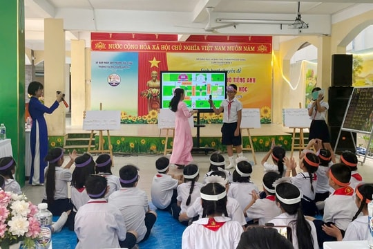 Thúc đẩy mô hình câu lạc bộ tiếng Anh trong trường tiểu học