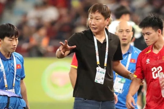 HLV Kim Sang-sik đối mặt 'ma trận' lịch thi đấu 2026: Ưu tiên mục tiêu số một Đông Nam Á
