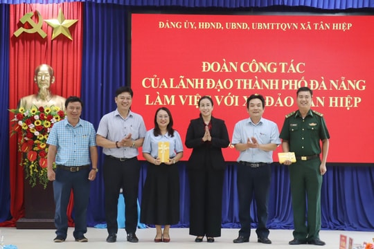 Lãnh đạo thành phố Đà Nẵng làm việc, tháo gỡ vướng mắc cho xã đảo Tân Hiệp