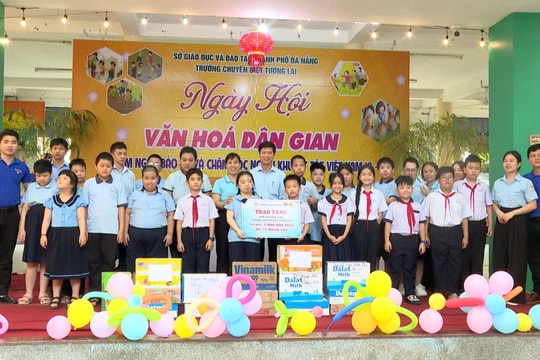275 học sinh Trường Chuyên biệt Tương Lai tham gia ngày hội Văn hóa dân gian