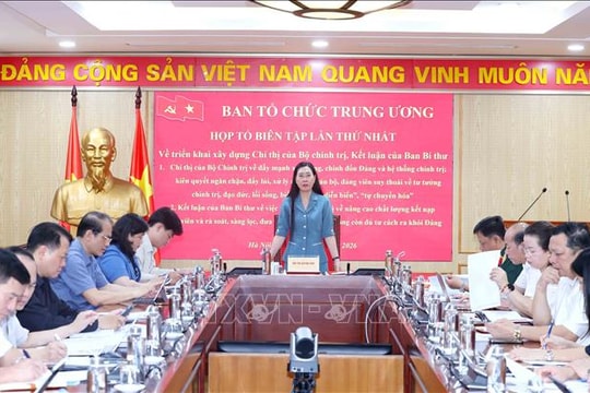 Tiếp tục đẩy mạnh xây dựng, chỉnh đốn Đảng và hệ thống chính trị