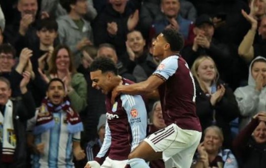 Watkins lập kỷ lục 100 bàn, Aston Villa đè bẹp Bologna 4-0 để vào bán kết Europa League