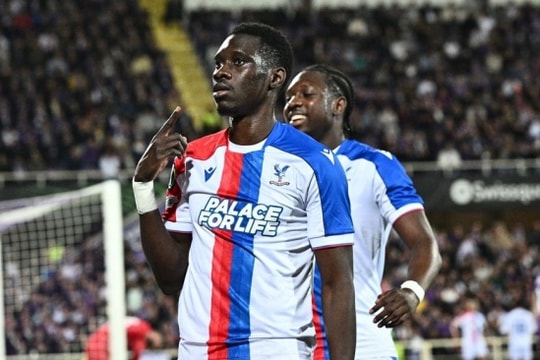 Ismaila Sarr rực sáng giúp Crystal Palace vào bán kết Conference League dù thua Fiorentina