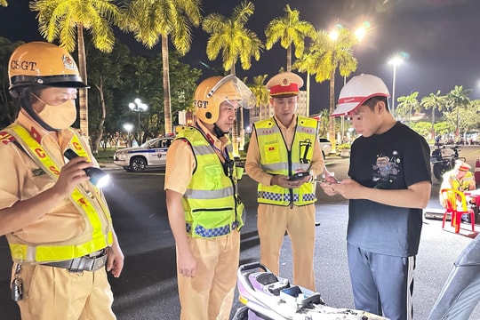 Giữ bình yên đường phố về đêm
