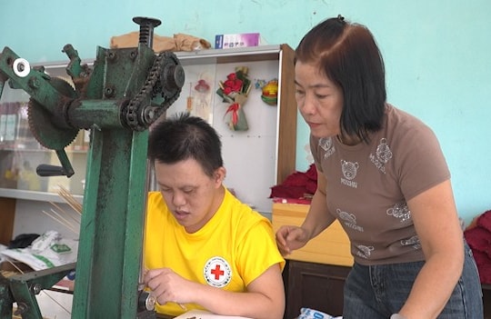 Trao cơ hội việc làm cho người khuyết tật
