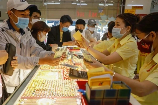 Giá vàng chiều nay 18/4/2026: Vàng SJC, vàng nhẫn BTMC, BTMH, Doji, Phú Quý
