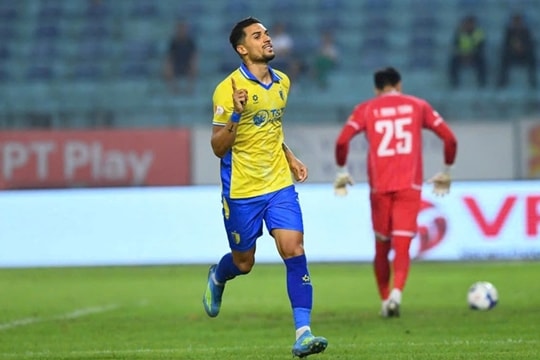 Hà Nội FC thắng kịch tính, ĐT Việt Nam đón tin vui nhập tịch từ Alan Grafite
