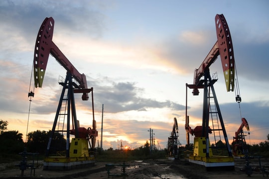 Giá dầu hôm nay 18/4/2026: WTI mất 9,63%, dầu Brent giảm 7,57%