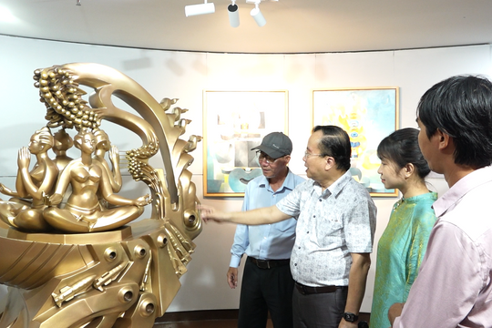Discover Da Nang through "Colors of Quang Region" art exhibition