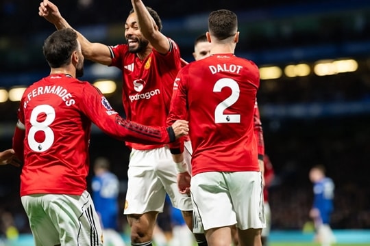 Matheus Cunha nhấn chìm Chelsea, phơi bày giới hạn tư duy của Alejandro Garnacho