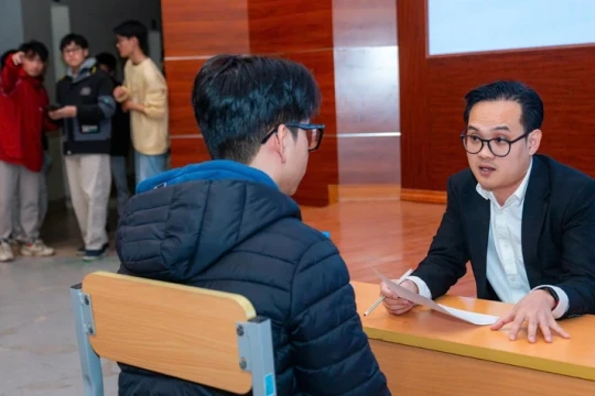 PhD.Hub: Gateway for Vietnamese students to study abroad