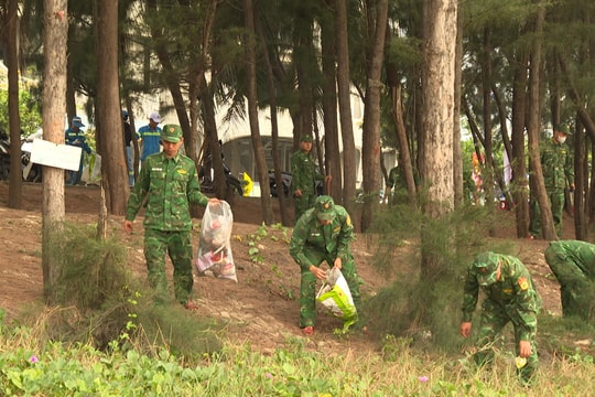 Hơn 900 người ra quân dọn vệ sinh môi trường dọc tuyến đường Nguyễn Tất Thành