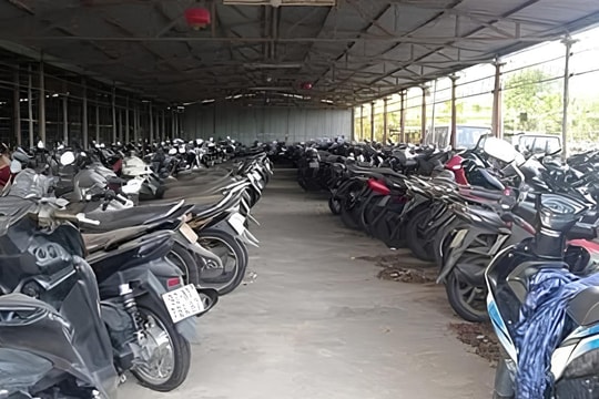 Cảnh sát giao thông Đà Nẵng tìm chủ sở hữu 412 phương tiện vi phạm