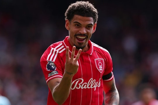 Morgan Gibbs-White lập hat-trick: Nỗi đau của Tottenham và sai lầm chuyển nhượng