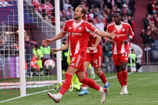 Bayern Munich chính thức vô địch Bundesliga lần thứ 35 sau trận thắng Stuttgart 4-2