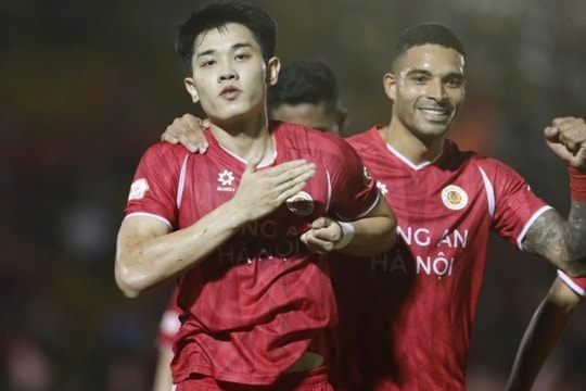 Nguyễn Đình Bắc rực sáng tại CAHN và kỷ lục vô tiền khoán hậu của U17 Việt Nam