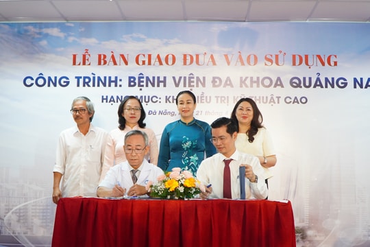 Xây dựng trung tâm y tế chuyên sâu