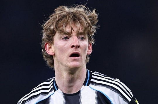 Bayern Munich quyết chi 75 triệu bảng cho Gordon, Man Utd săn đón Tchouameni