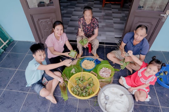 Vào hội Kỳ Yên làng Hội An