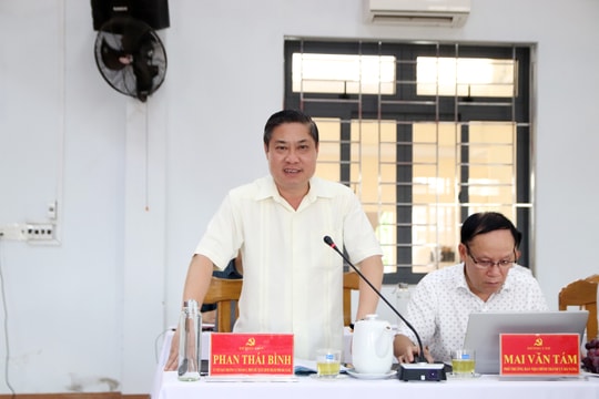 Đoàn kiểm tra của Thành ủy làm việc với Ban Thường vụ Đảng ủy phường Điện Bàn