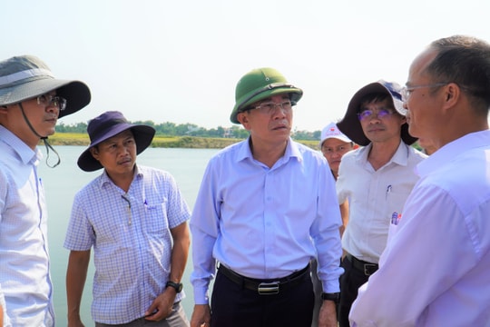 Đẩy nhanh tiến độ thi công đập ngăn mặn sông Vĩnh Điện