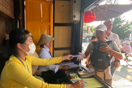 Tìm giải pháp chống thất thoát vé tham quan phố cổ Hội An
