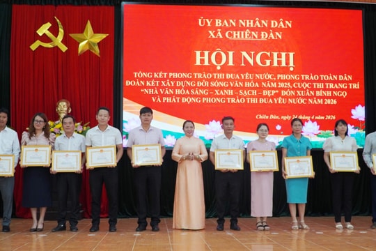 Xã Chiên Đàn khen thưởng 18 cá nhân hoàn thành xuất sắc nhiệm vụ năm 2025