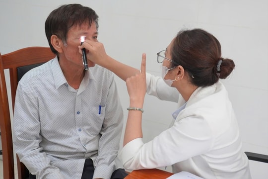 Bệnh viện Đà Nẵng khám sức khỏe miễn phí cho người dân