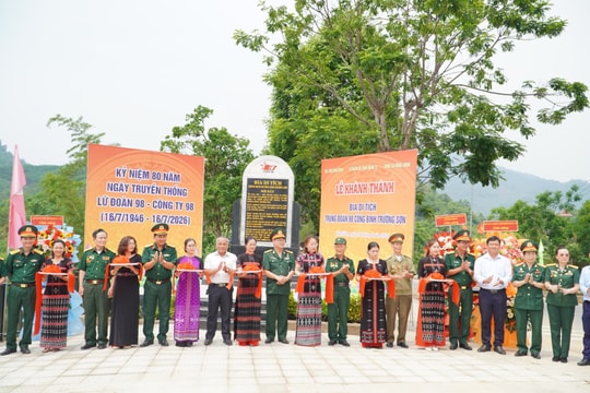 Khánh thành bia di tích Trung đoàn 98 Công binh Trường Sơn tại xã Đông Giang