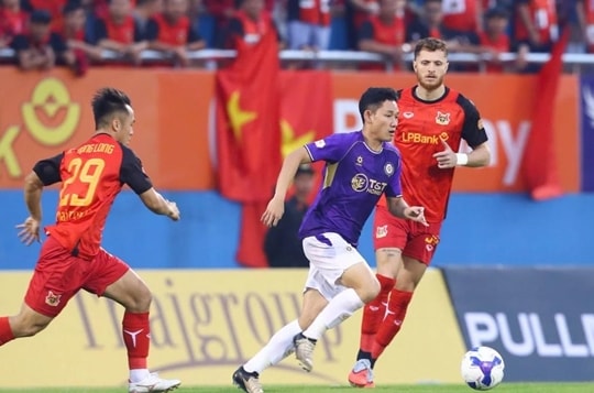 Hà Nội FC thắng nghẹt thở Ninh Bình 3-2: Bản lĩnh của gã khổng lồ V-League