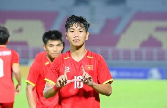 U17 Việt Nam quyết tâm phá kỷ lục và sức hút từ ngôi sao trẻ Đình Bắc
