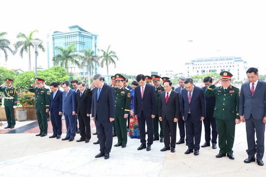 Tổng Bí thư, Chủ tịch nước Tô Lâm dâng hương tại Đài Tưởng niệm thành phố Đà Nẵng
