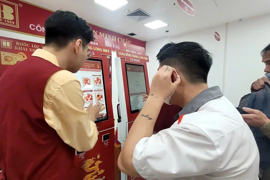Giá vàng hôm nay 26/4/2026: Giá vàng SJC, nhẫn 9999 và vàng thế giới cuối tuần