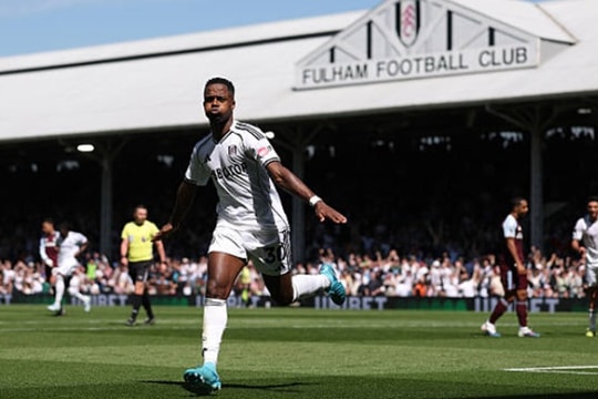 Thua Fulham 0-1, Aston Villa lung lay hy vọng vào Top 5 Ngoại hạng Anh