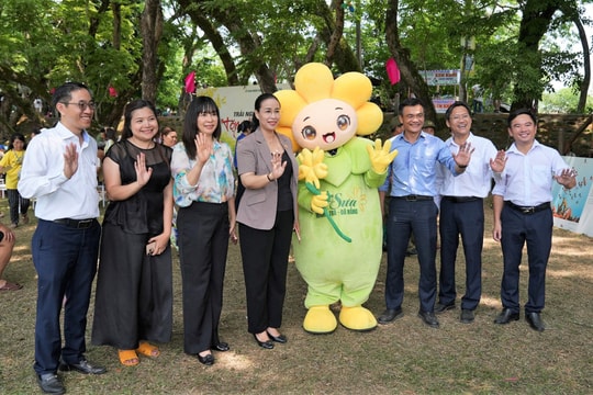 Lãnh đạo thành phố tham dự các hoạt động tại Lễ hội “Sắc sưa Hương Trà - Đà Nẵng 2026”